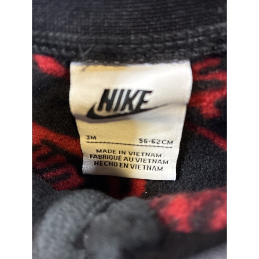 Nike 3 Month One Piece Zip Up Sleeper Red Black Footed Mittens - Picture 3 of 7